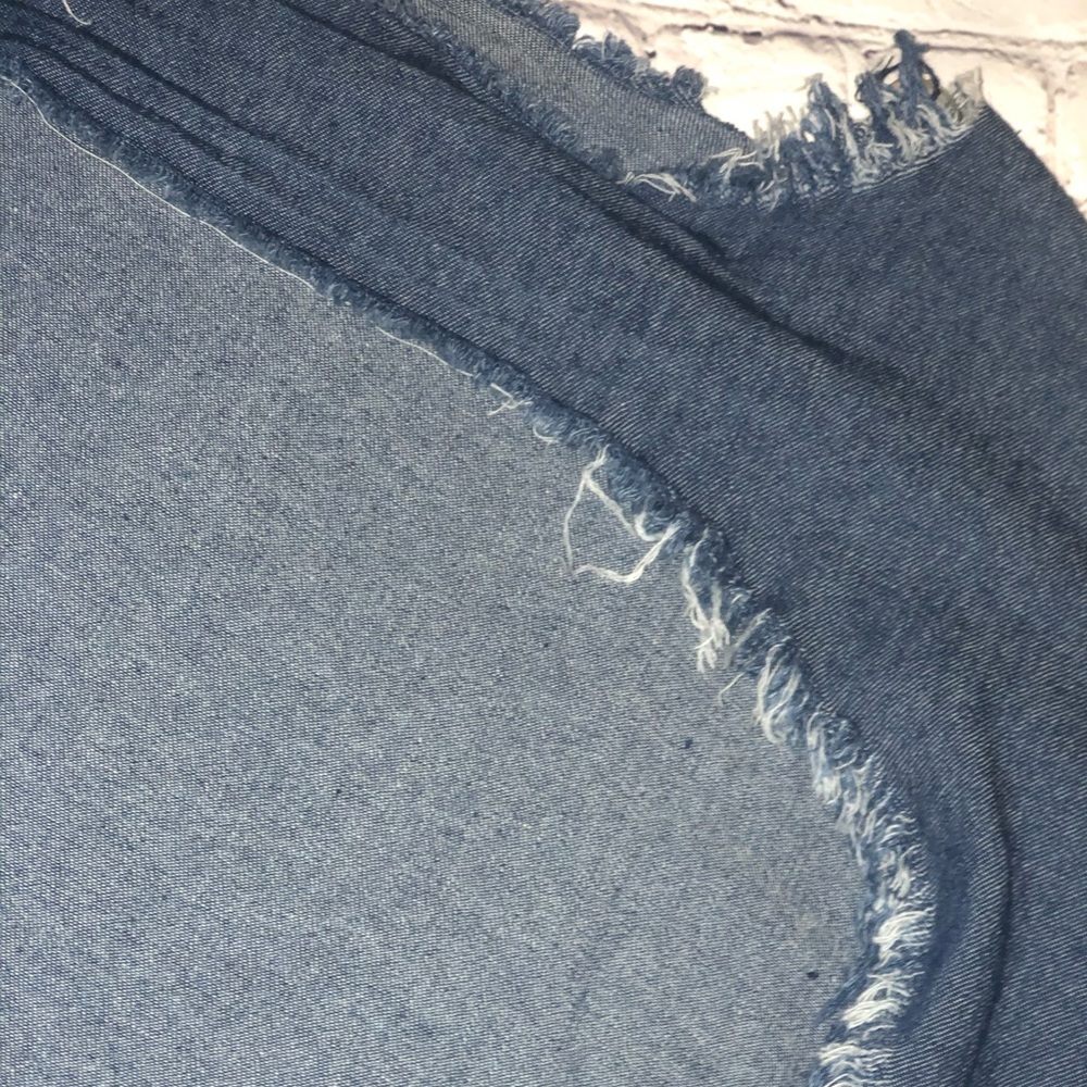 Super fun top! - Picture 2 of 3
